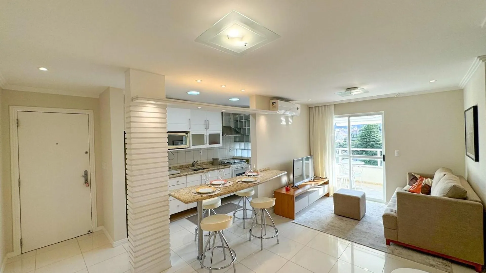 Charme Conforto Jurere Internacional Florianopolis ile iletişim